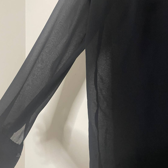 Rock & Republic Semi Sheer Cut Out Button Up Open Back Top - Picture 3 of 9